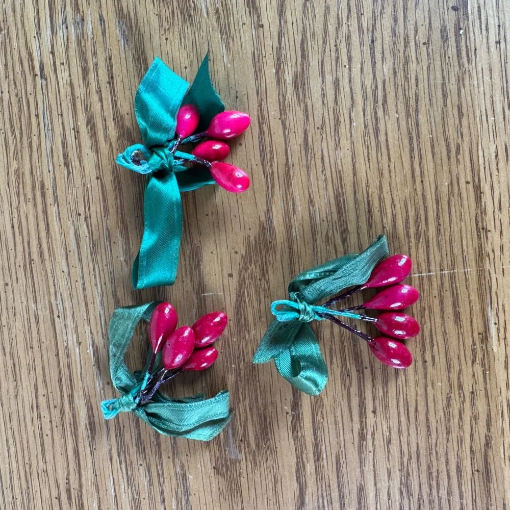 Vintage Berry Sprig Red Holly Berry Green Ribbon Ornaments Vintage‎ MCM Lot of 3